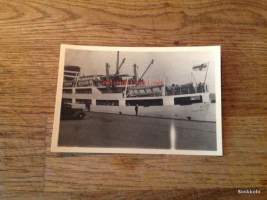 Aallottaren perä laiva - valokuva