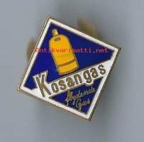 Kosangas  emalimerkki  -  rintamerkki napinlävimerkki  15x15  mm /1950 Dansk Flaskegas Co. muuttaa nimensä Kosan Gasiksi.   Vuonna 1989 Kosan Gas