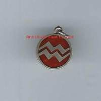 Riipus -   rintamerkki   hopea/emali