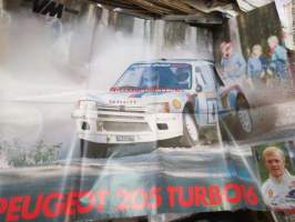 Vauhdin Maailma - Peugeot 205 / Ari Vatanen -keskiaukemajuliste / magazine centerfold