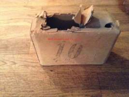 Pieni laatikko hauleja